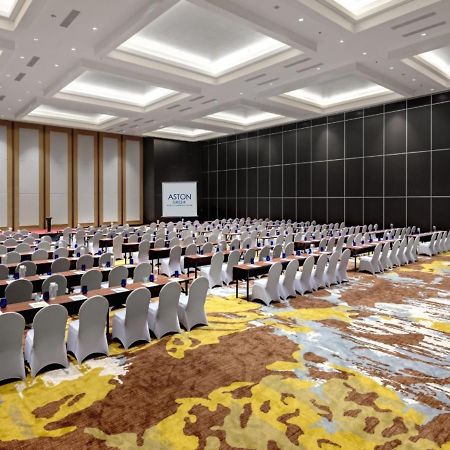 Aston Gresik Hotel & Conference Center Luaran gambar